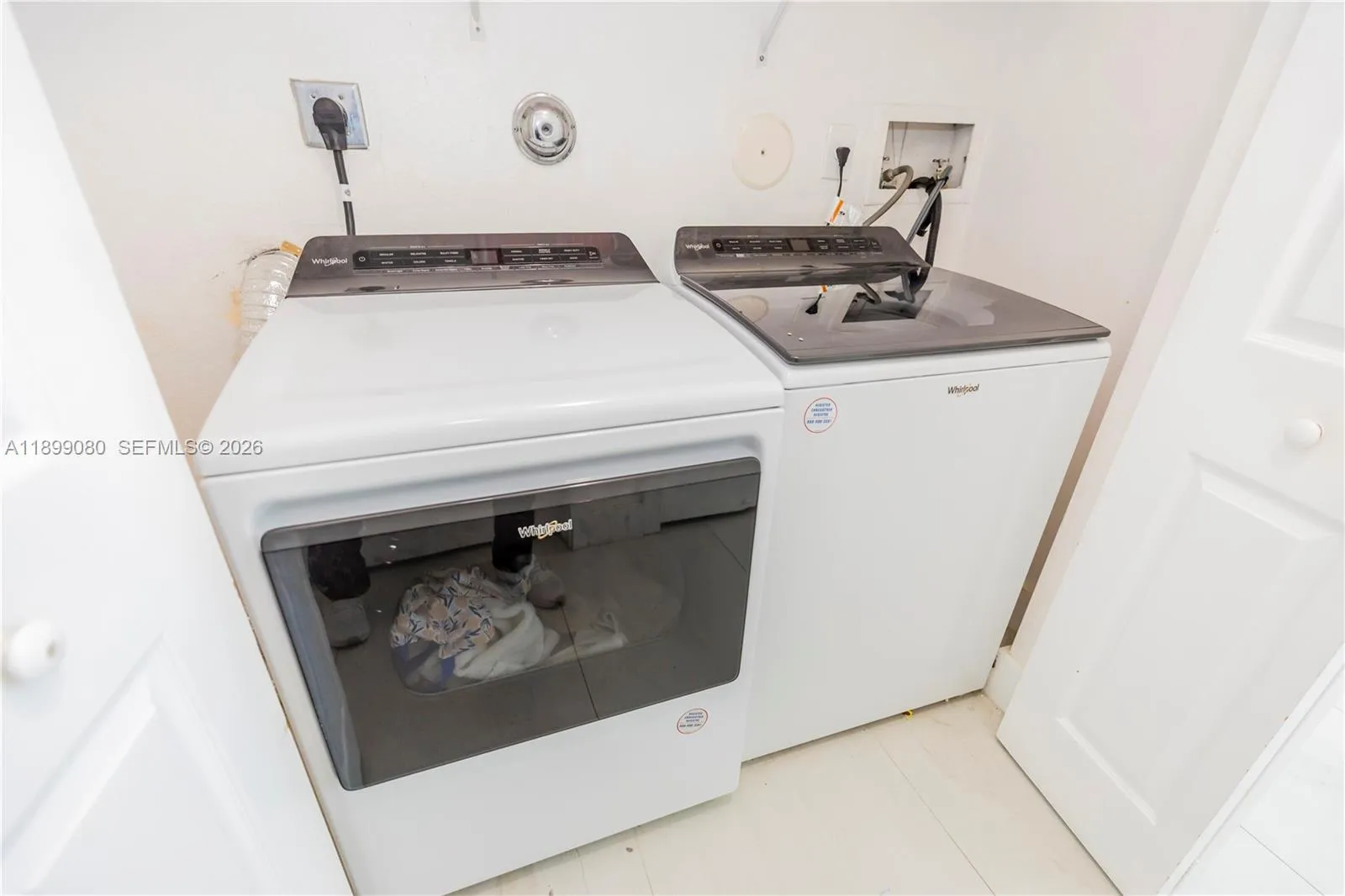 Weston, Florida 33331, Weston, Florida 33331, 4 Bedrooms Bedrooms, ,2 BathroomsBathrooms,Residential,For Sale, Weston, Florida 33331,A11899080