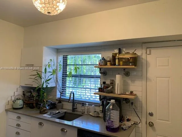 2 Ne 44 St, Miami, Florida 33137, Miami, Florida 33137, ,Residential Income,For Sale,2 Ne 44 St, Miami, Florida 33137,A11900858