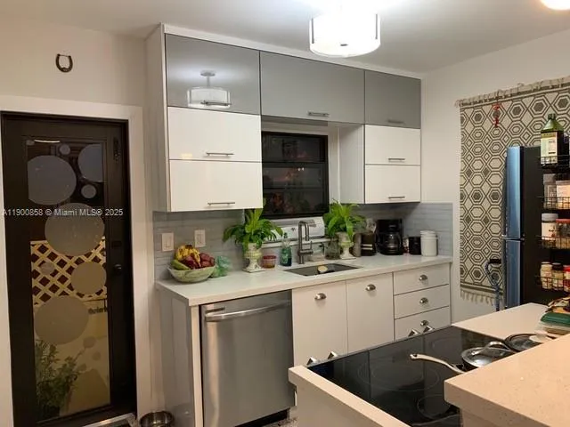 2 Ne 44 St, Miami, Florida 33137, Miami, Florida 33137, ,Residential Income,For Sale,2 Ne 44 St, Miami, Florida 33137,A11900858