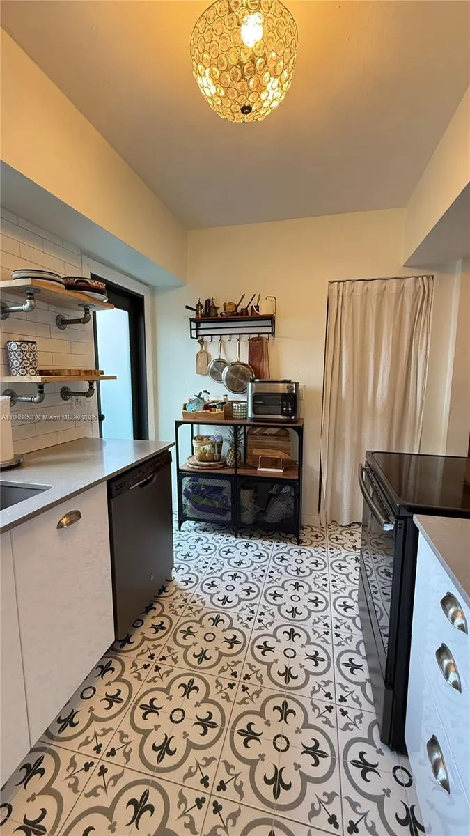 2 Ne 44 St, Miami, Florida 33137, Miami, Florida 33137, ,Residential Income,For Sale,2 Ne 44 St, Miami, Florida 33137,A11900858