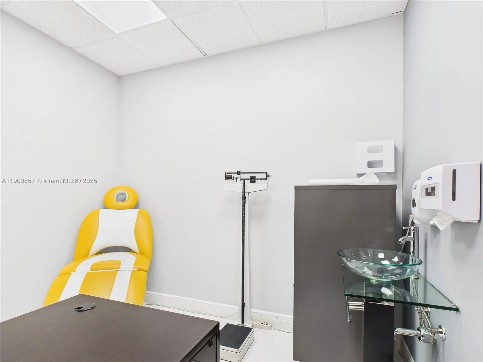 Hallandale Beach, Florida 33009, ,Commercial Lease,For Rent,A11900857