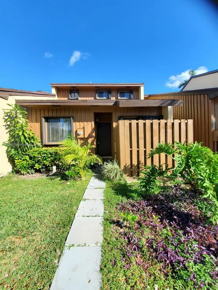 4206 Sw 87th Ter 4206, Davie, Florida 33328, Davie, Florida 33328, 2 Bedrooms Bedrooms, ,2 BathroomsBathrooms,Residential,For Sale,4206 Sw 87th Ter 4206, Davie, Florida 33328,A11900922