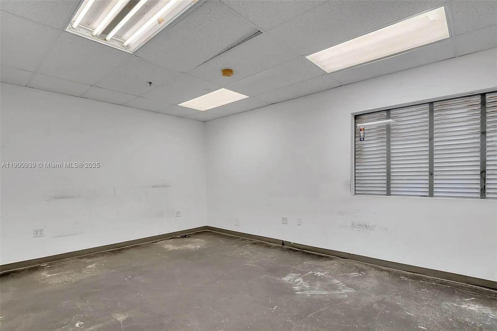 20200 Nw 2nd Ave C6, Miami Gardens, Florida 33169, Miami Gardens, Florida 33169, ,Commercial Lease,For Rent,20200 Nw 2nd Ave C6, Miami Gardens, Florida 33169,A11900939