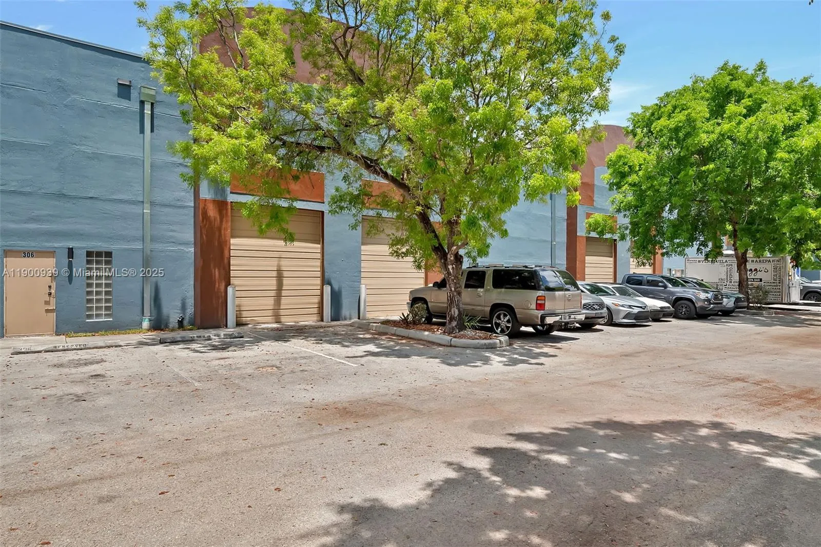 20200 Nw 2nd Ave C6, Miami Gardens, Florida 33169, Miami Gardens, Florida 33169, ,Commercial Lease,For Rent,20200 Nw 2nd Ave C6, Miami Gardens, Florida 33169,A11900939