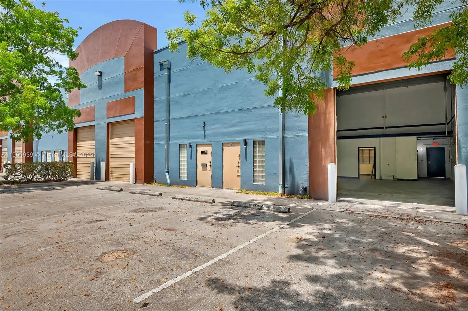 20200 Nw 2nd Ave C6, Miami Gardens, Florida 33169, Miami Gardens, Florida 33169, ,Commercial Lease,For Rent,20200 Nw 2nd Ave C6, Miami Gardens, Florida 33169,A11900939