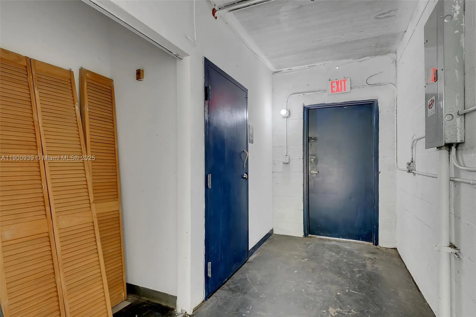 20200 Nw 2nd Ave C6, Miami Gardens, Florida 33169, Miami Gardens, Florida 33169, ,Commercial Lease,For Rent,20200 Nw 2nd Ave C6, Miami Gardens, Florida 33169,A11900939