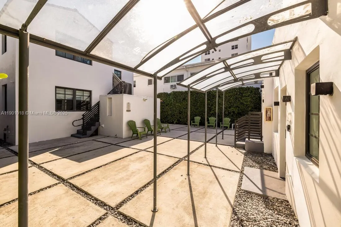 Miami Beach, Florida 33141, ,Residential Income,For Sale,A11901018