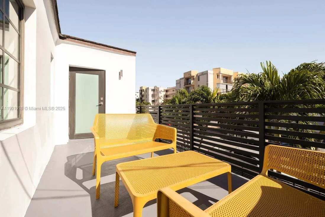 Miami Beach, Florida 33141, ,Residential Income,For Sale,A11901018