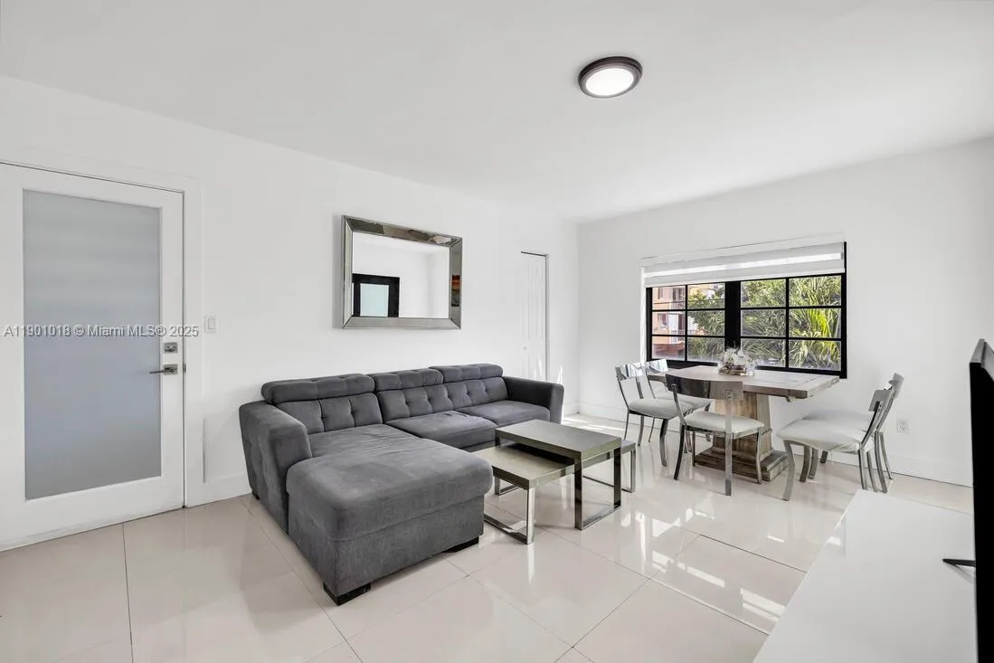 Miami Beach, Florida 33141, ,Residential Income,For Sale,A11901018