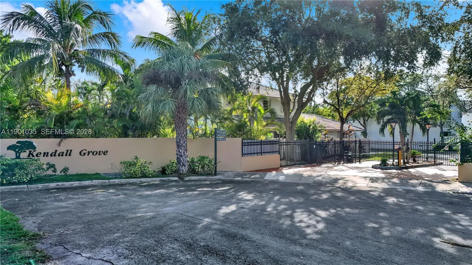 10825 Sw 91st Ln, Miami, Florida 33176, Miami, Florida 33176, 4 Bedrooms Bedrooms, ,3 BathroomsBathrooms,Residential,For Sale,10825 Sw 91st Ln, Miami, Florida 33176,A11901033
