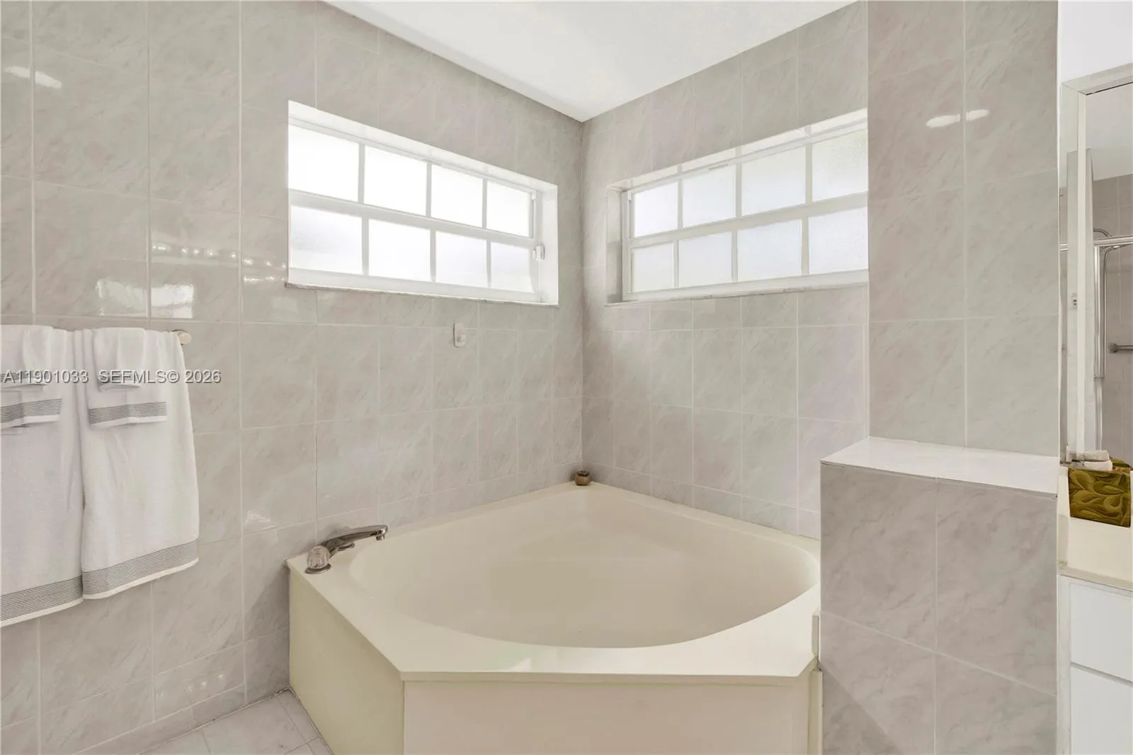 10825 Sw 91st Ln, Miami, Florida 33176, Miami, Florida 33176, 4 Bedrooms Bedrooms, ,3 BathroomsBathrooms,Residential,For Sale,10825 Sw 91st Ln, Miami, Florida 33176,A11901033