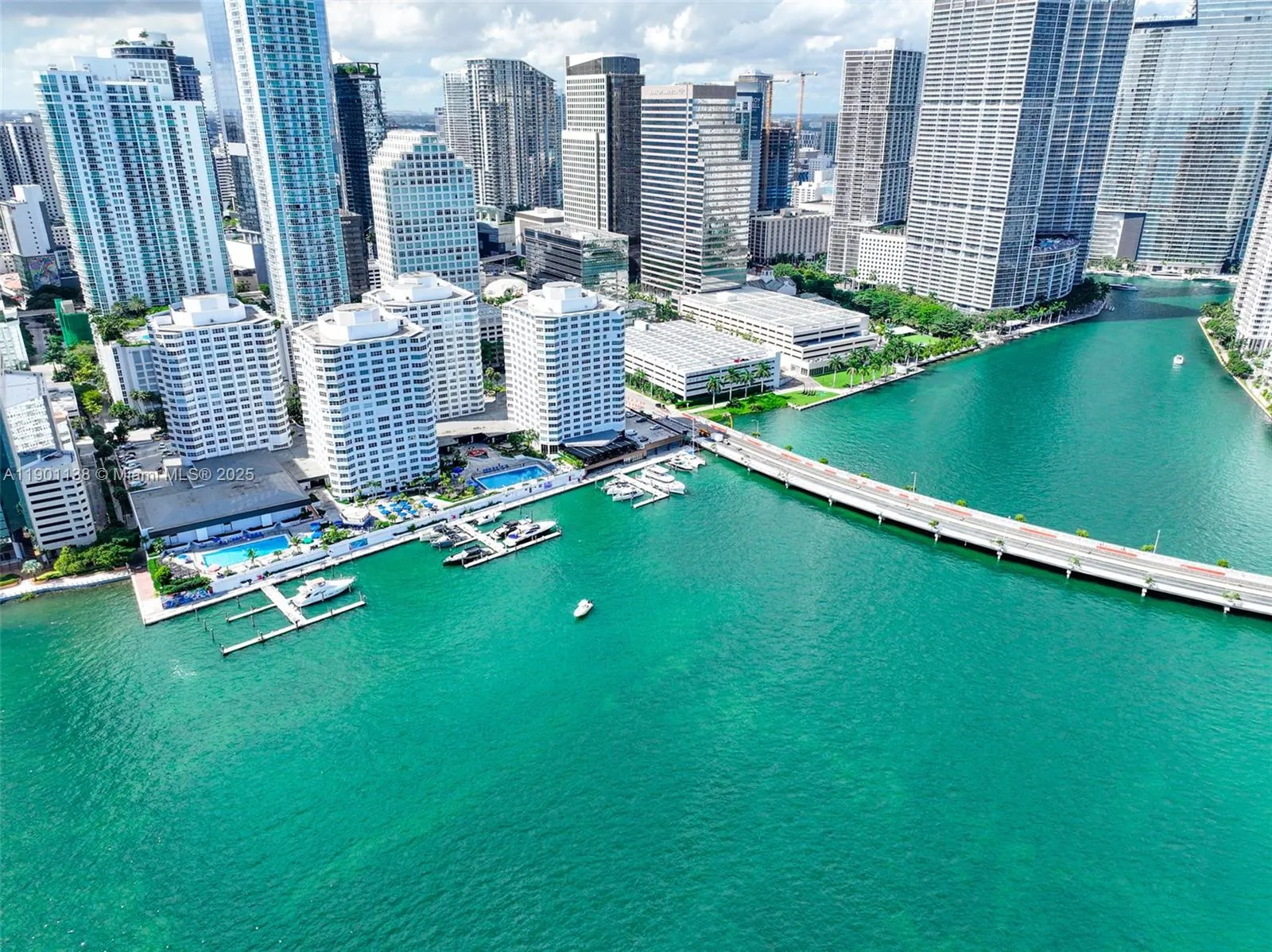  801 Brickell Bay Drive - Unit 4C042