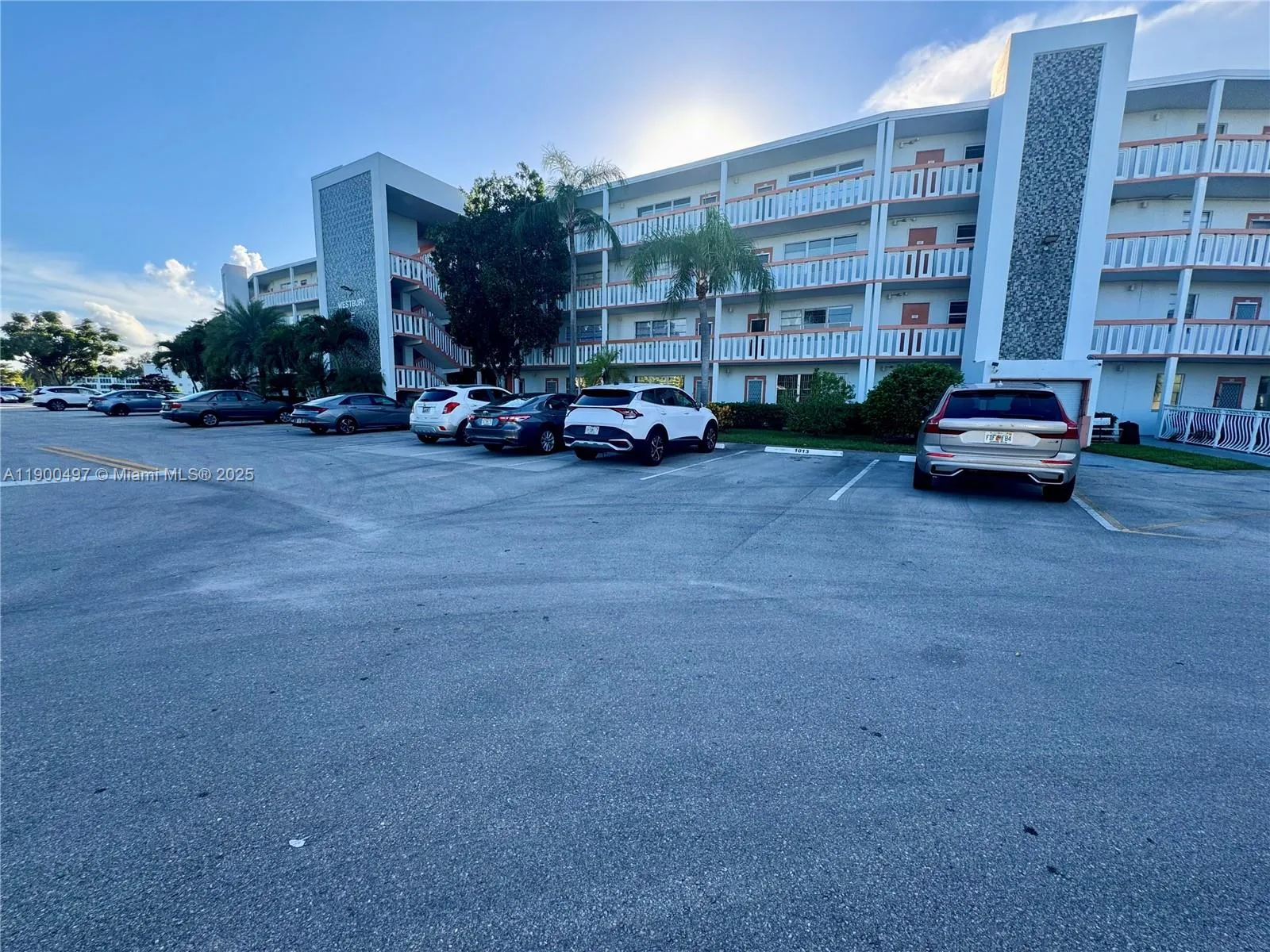 1011 Westbury F 1011, Deerfield Beach, Florida 334, Deerfield Beach, Florida 33442, 1 Bedroom Bedrooms, ,1 BathroomBathrooms,Residential,For Sale,1011 Westbury F 1011, Deerfield Beach, Florida 334,A11900497