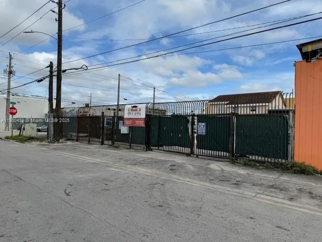 2484 Nw 21st Ter, Miami, Florida 33142, Miami, Florida 33142, ,Commercial Sale,For Sale,2484 Nw 21st Ter, Miami, Florida 33142,A11900488