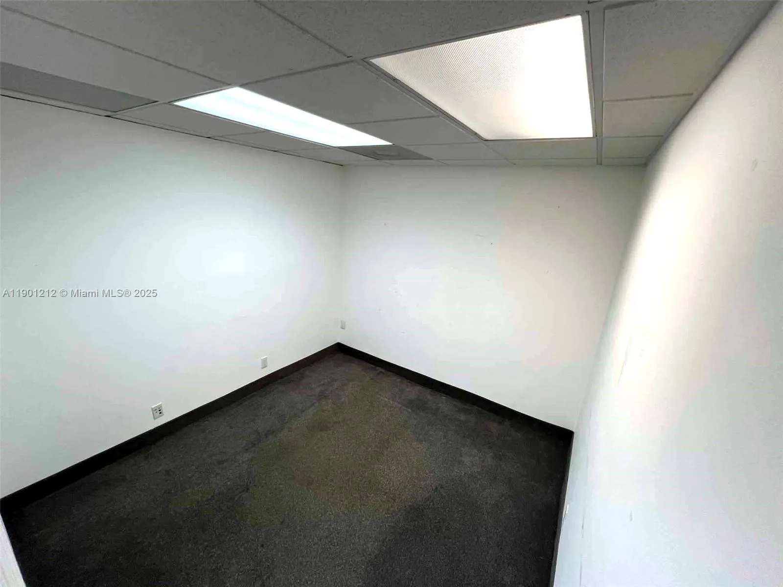 2727 E Oakland Park Blvd 304, Fort Lauderdale, Flo, Fort Lauderdale, Florida 33306, ,Commercial Lease,For Rent,2727 E Oakland Park Blvd 304, Fort Lauderdale, Flo,A11901212