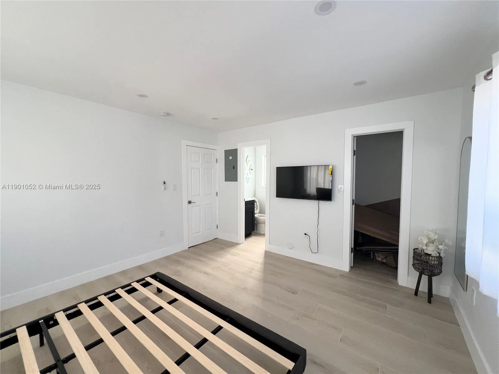 1 Bedroom Unit