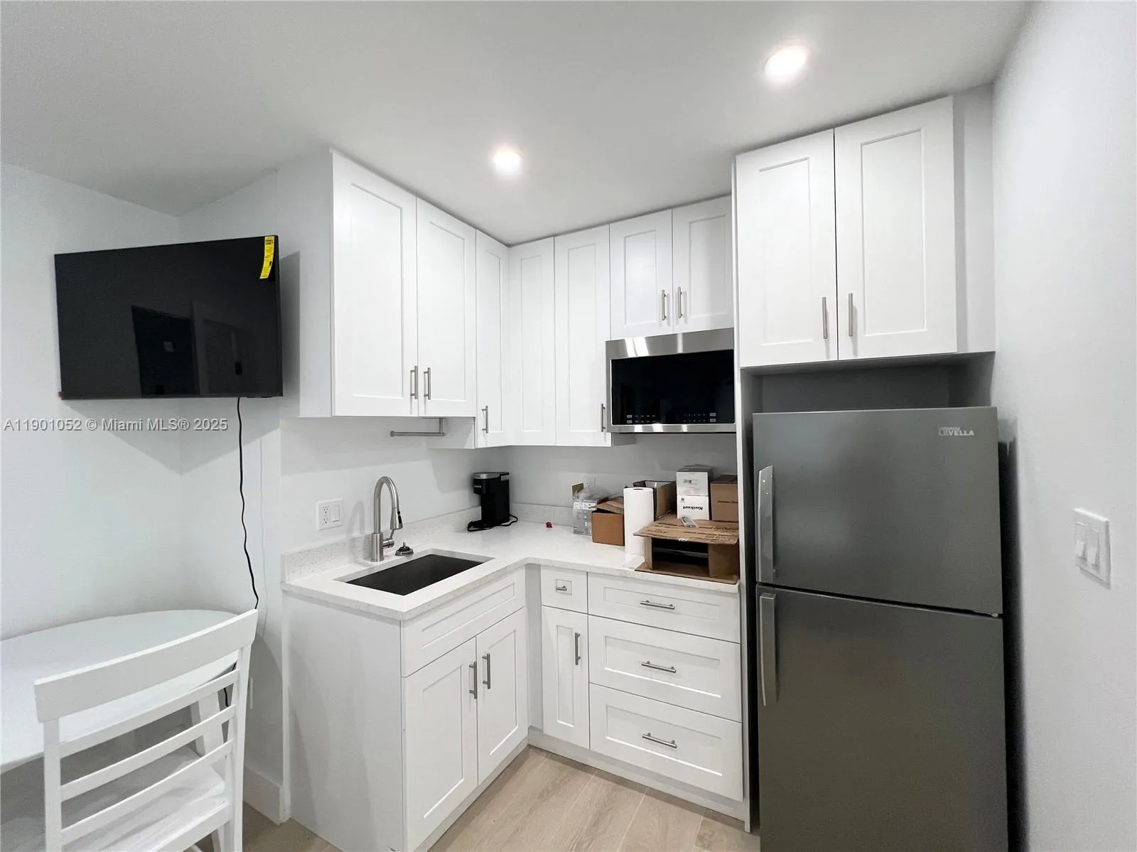 Studio Unit