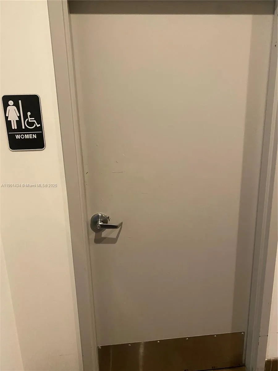 142 Giralda Avenue, Coral Gables, Florida 33134, Coral Gables, Florida 33134, ,Business Opportunity,For Sale,142 Giralda Avenue, Coral Gables, Florida 33134,A11901434