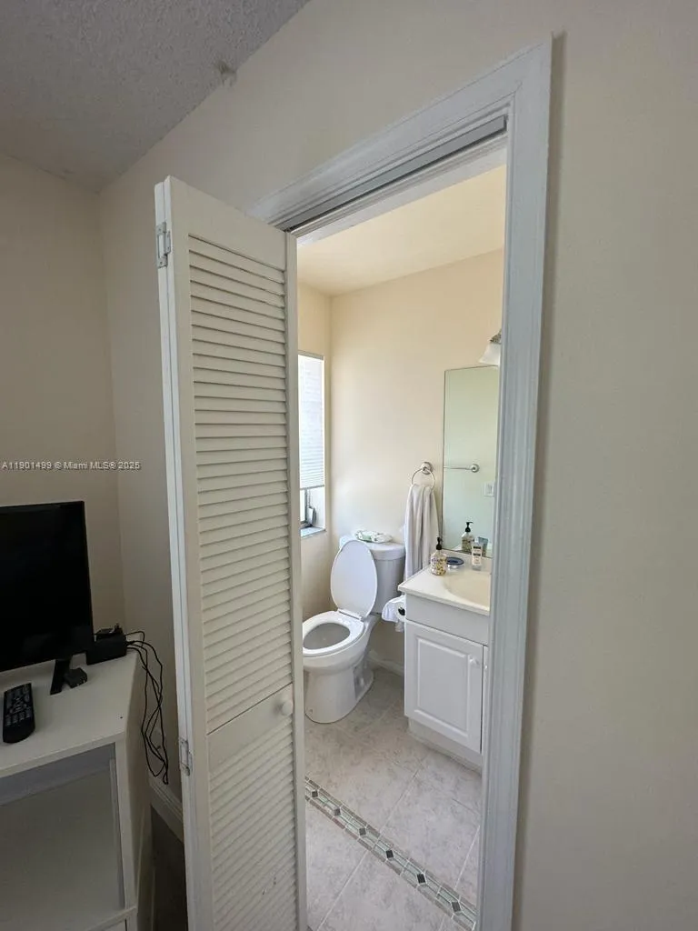 6600 Ne 22nd Way 2322, Fort Lauderdale, Florida 33, Fort Lauderdale, Florida 33308, 2 Bedrooms Bedrooms, ,1 BathroomBathrooms,Residential Lease,For Rent,6600 Ne 22nd Way 2322, Fort Lauderdale, Florida 33,A11901499