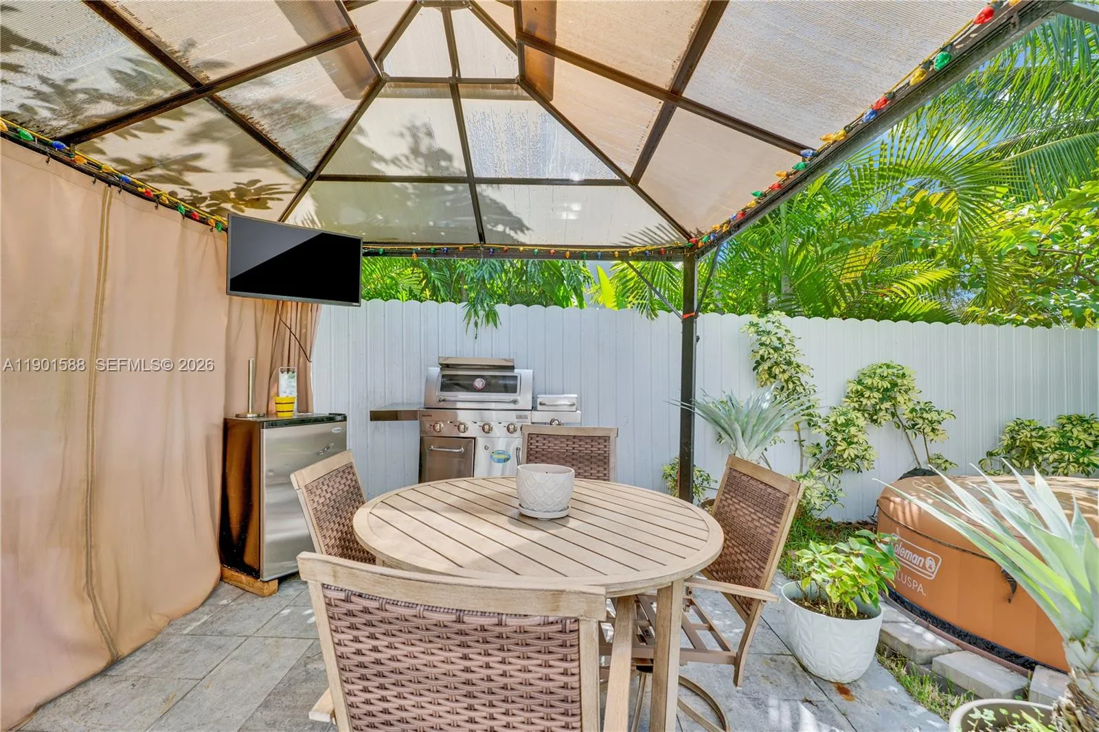 856 Se 16th Ct, Homestead, Florida 33034, Homestead, Florida 33034, 3 Bedrooms Bedrooms, ,2 BathroomsBathrooms,Residential,For Sale,856 Se 16th Ct, Homestead, Florida 33034,A11901588