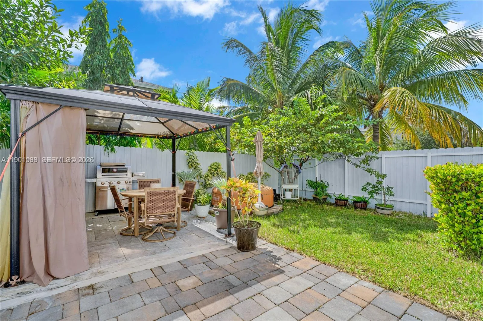 856 Se 16th Ct, Homestead, Florida 33034, Homestead, Florida 33034, 3 Bedrooms Bedrooms, ,2 BathroomsBathrooms,Residential,For Sale,856 Se 16th Ct, Homestead, Florida 33034,A11901588