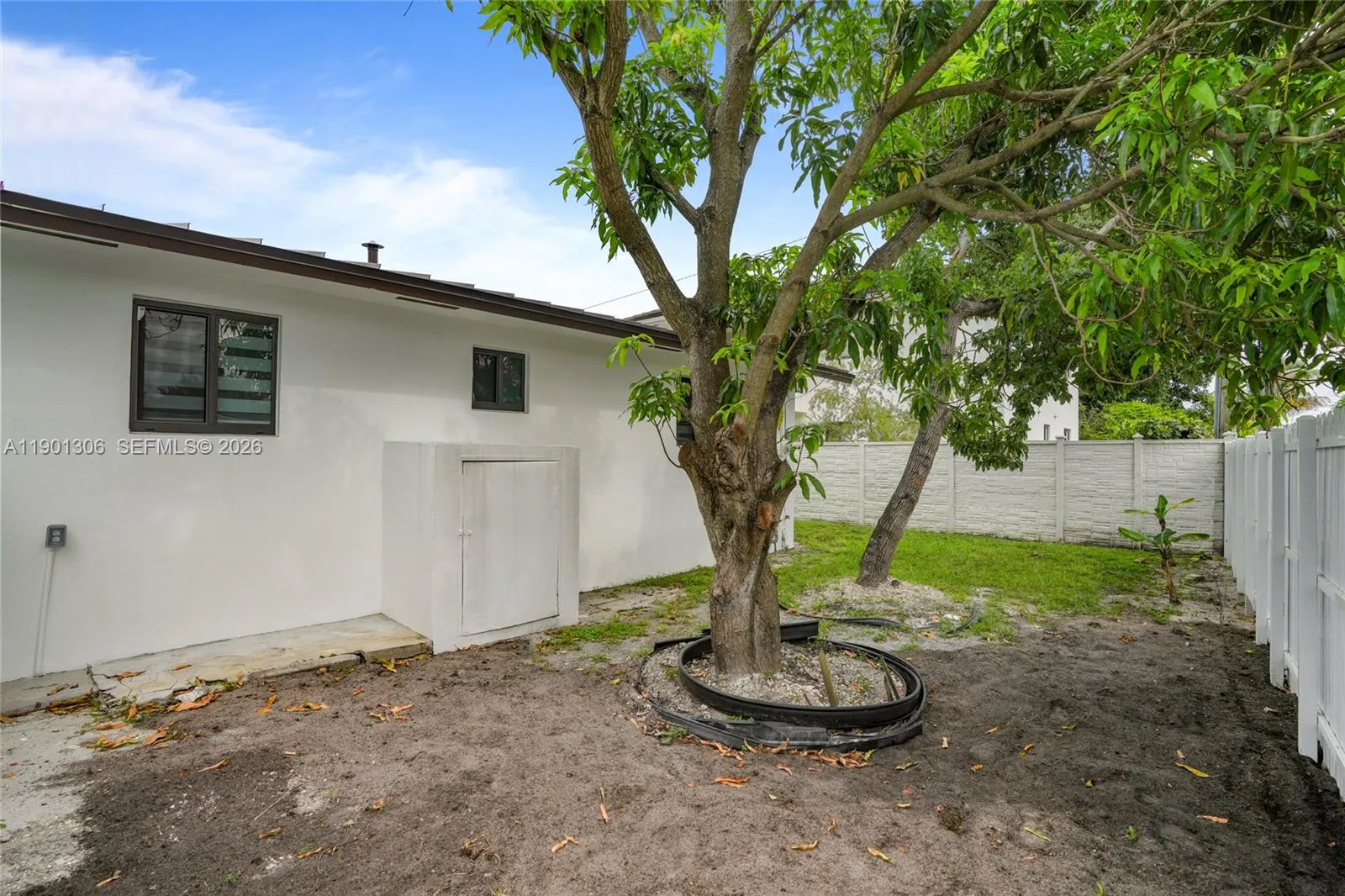 160 E 34th St, Hialeah, Florida 33013, Hialeah, Florida 33013, ,Residential Income,For Sale,160 E 34th St, Hialeah, Florida 33013,A11901306