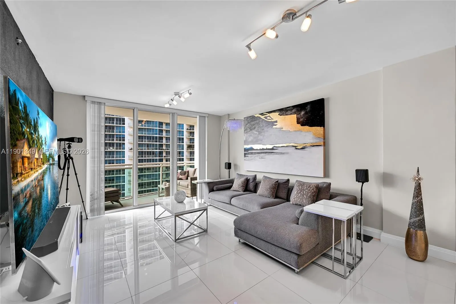 3001 S Ocean Dr 1513, Hollywood, Florida 33019, Hollywood, Florida 33019, 2 Bedrooms Bedrooms, ,2 BathroomsBathrooms,Residential,For Sale,3001 S Ocean Dr 1513, Hollywood, Florida 33019,A11901349