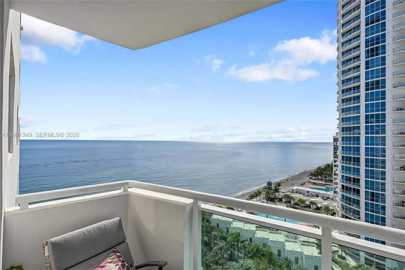 3001 S Ocean Dr 1513, Hollywood, Florida 33019, Hollywood, Florida 33019, 2 Bedrooms Bedrooms, ,2 BathroomsBathrooms,Residential,For Sale,3001 S Ocean Dr 1513, Hollywood, Florida 33019,A11901349