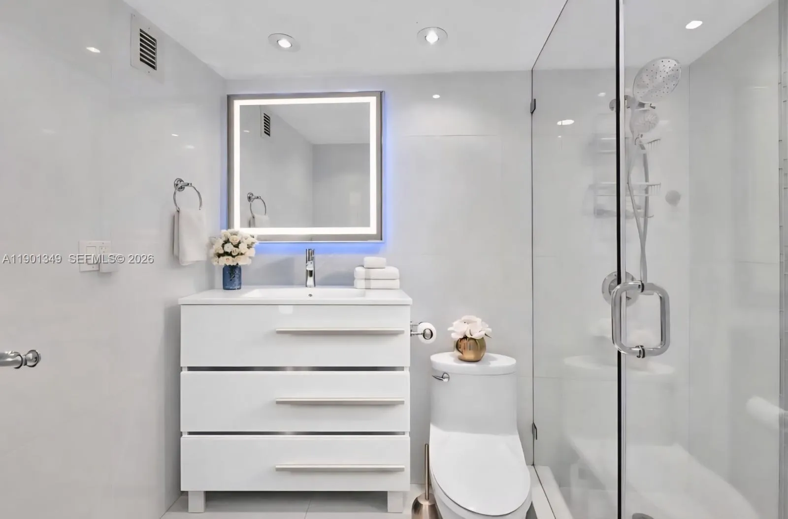 3001 S Ocean Dr 1513, Hollywood, Florida 33019, Hollywood, Florida 33019, 2 Bedrooms Bedrooms, ,2 BathroomsBathrooms,Residential,For Sale,3001 S Ocean Dr 1513, Hollywood, Florida 33019,A11901349
