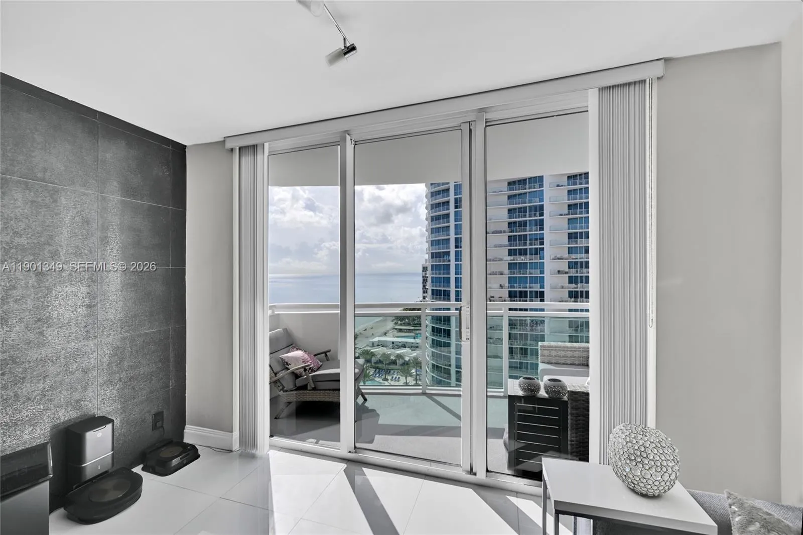 3001 S Ocean Dr 1513, Hollywood, Florida 33019, Hollywood, Florida 33019, 2 Bedrooms Bedrooms, ,2 BathroomsBathrooms,Residential,For Sale,3001 S Ocean Dr 1513, Hollywood, Florida 33019,A11901349
