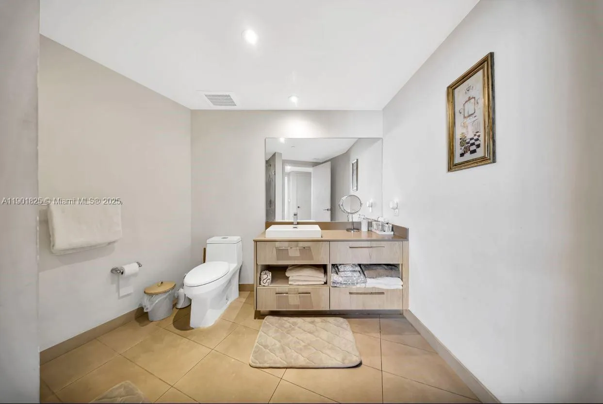 4111 S Ocean Dr 1212, Hollywood, Florida 33019, Hollywood, Florida 33019, 1 Bedroom Bedrooms, ,1 BathroomBathrooms,Residential,For Sale,4111 S Ocean Dr 1212, Hollywood, Florida 33019,A11901825