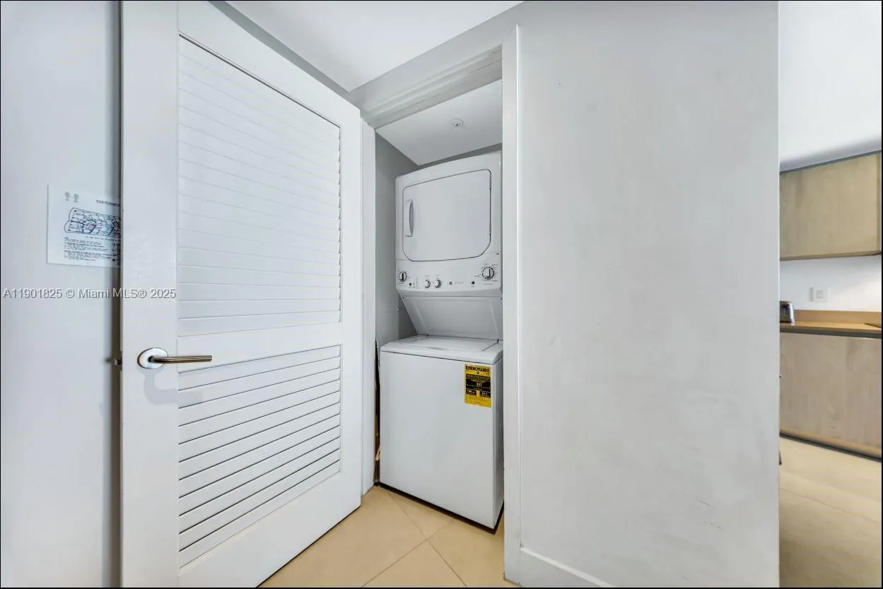 4111 S Ocean Dr 1212, Hollywood, Florida 33019, Hollywood, Florida 33019, 1 Bedroom Bedrooms, ,1 BathroomBathrooms,Residential,For Sale,4111 S Ocean Dr 1212, Hollywood, Florida 33019,A11901825