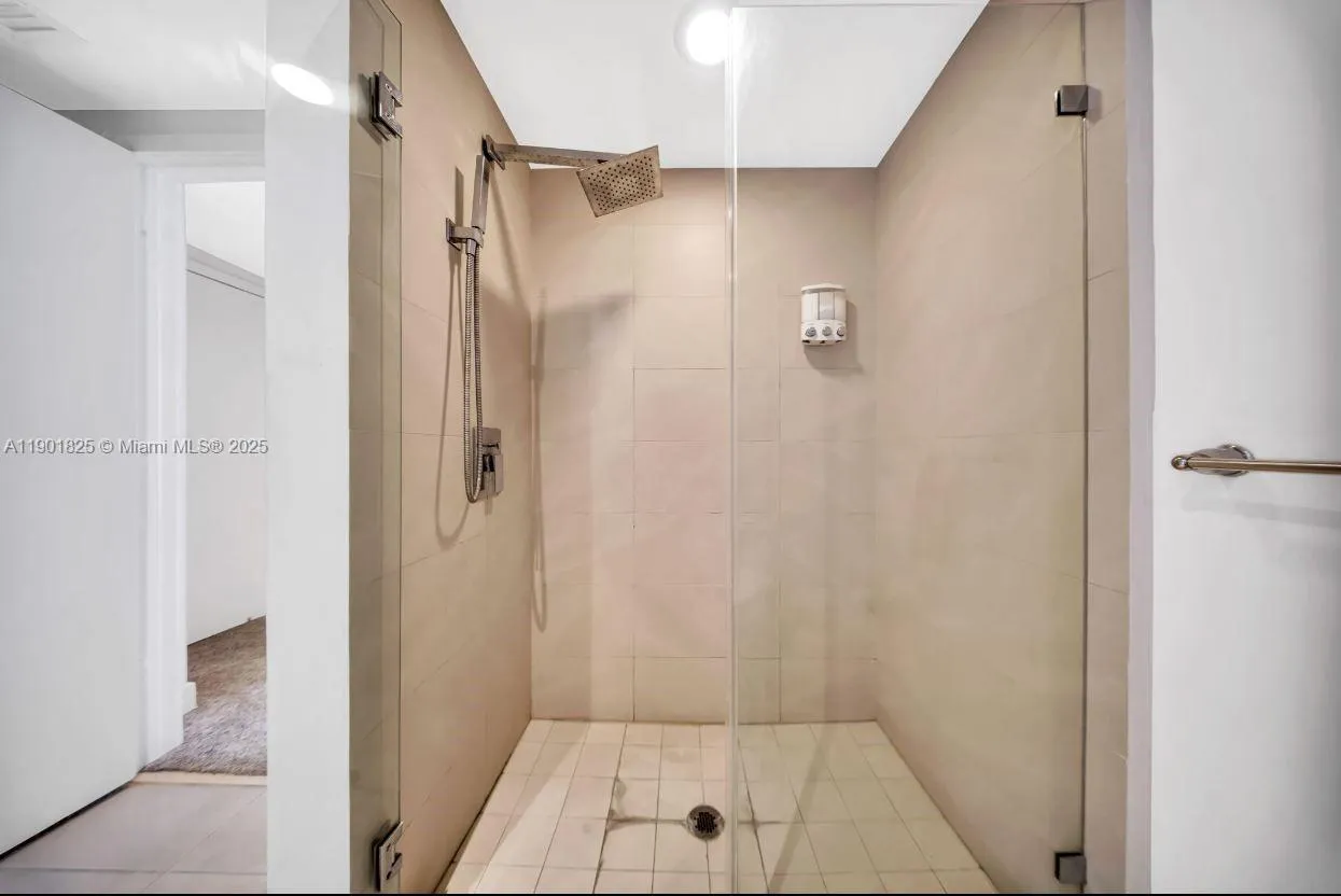 4111 S Ocean Dr 1212, Hollywood, Florida 33019, Hollywood, Florida 33019, 1 Bedroom Bedrooms, ,1 BathroomBathrooms,Residential,For Sale,4111 S Ocean Dr 1212, Hollywood, Florida 33019,A11901825