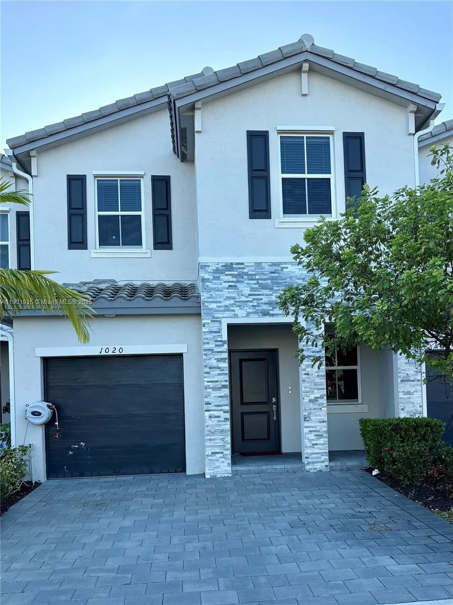 1020 Se 26th Ter, Homestead, Florida 33035, Homestead, Florida 33035, 4 Bedrooms Bedrooms, ,2 BathroomsBathrooms,Residential Lease,For Rent,1020 Se 26th Ter, Homestead, Florida 33035,A11901935 1020 Se 26th Ter, Homestead, Florida 33035, Homestead, Florida 33035, 4 Bedrooms Bedrooms, ,2 BathroomsBathrooms,Residential Lease,For Rent,1020 Se 26th Ter, Homestead, Florida 33035,A11901935