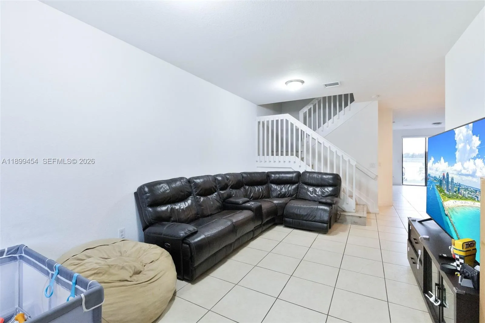 11628 Nw 87th Ln, Doral, Florida 33178, Doral, Florida 33178, 4 Bedrooms Bedrooms, ,3 BathroomsBathrooms,Residential,For Sale,11628 Nw 87th Ln, Doral, Florida 33178,A11899454