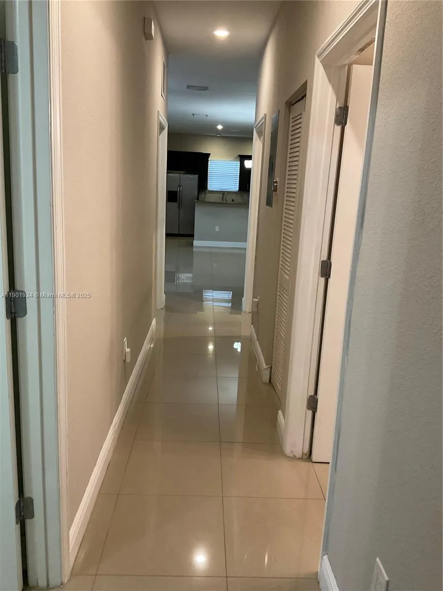 798 Ne 43 St, Oakland Park, Florida 33334, Oakland Park, Florida 33334, ,Residential Income,For Sale,798 Ne 43 St, Oakland Park, Florida 33334,A11901934