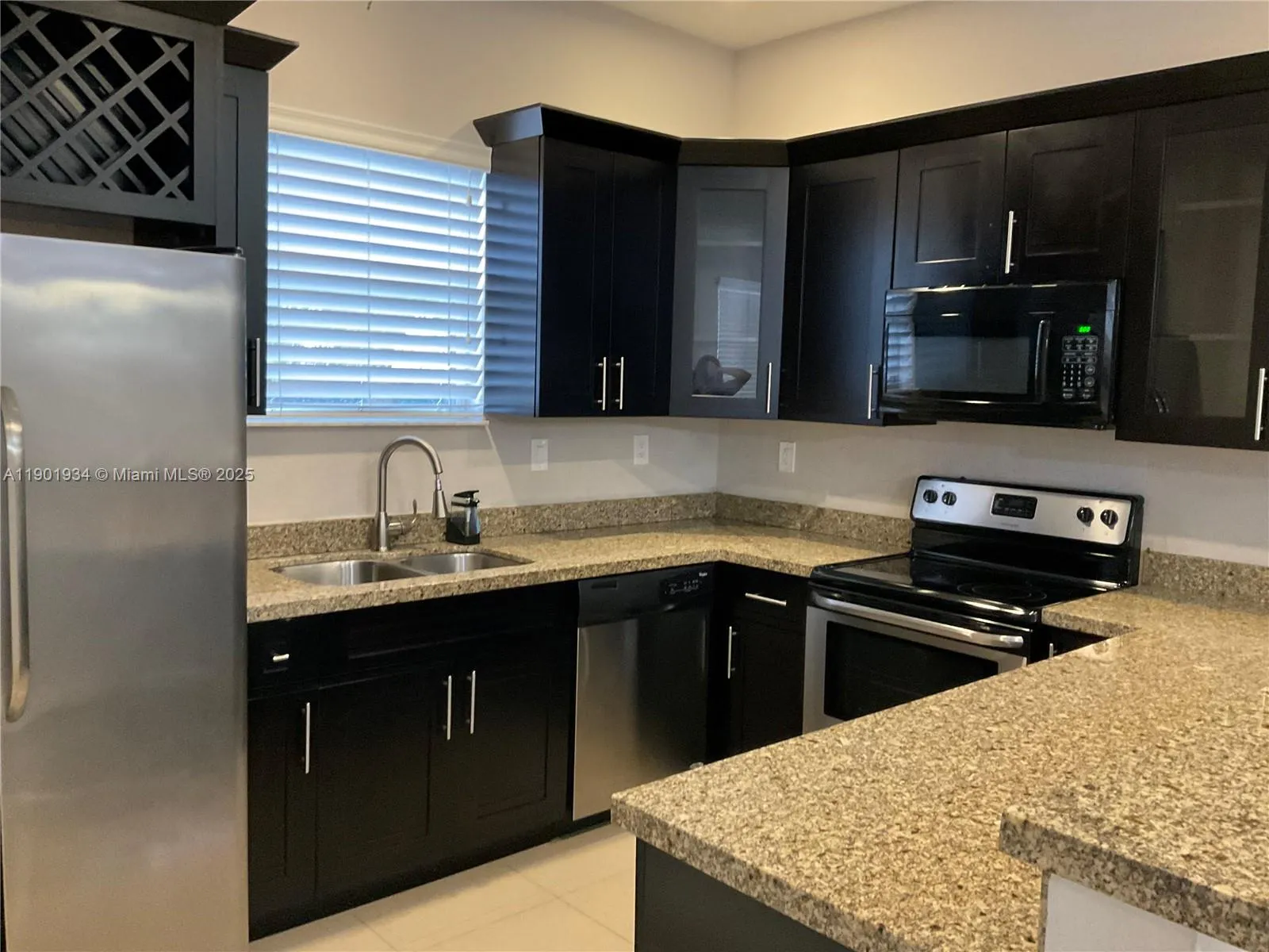 798 Ne 43 St, Oakland Park, Florida 33334, Oakland Park, Florida 33334, ,Residential Income,For Sale,798 Ne 43 St, Oakland Park, Florida 33334,A11901934