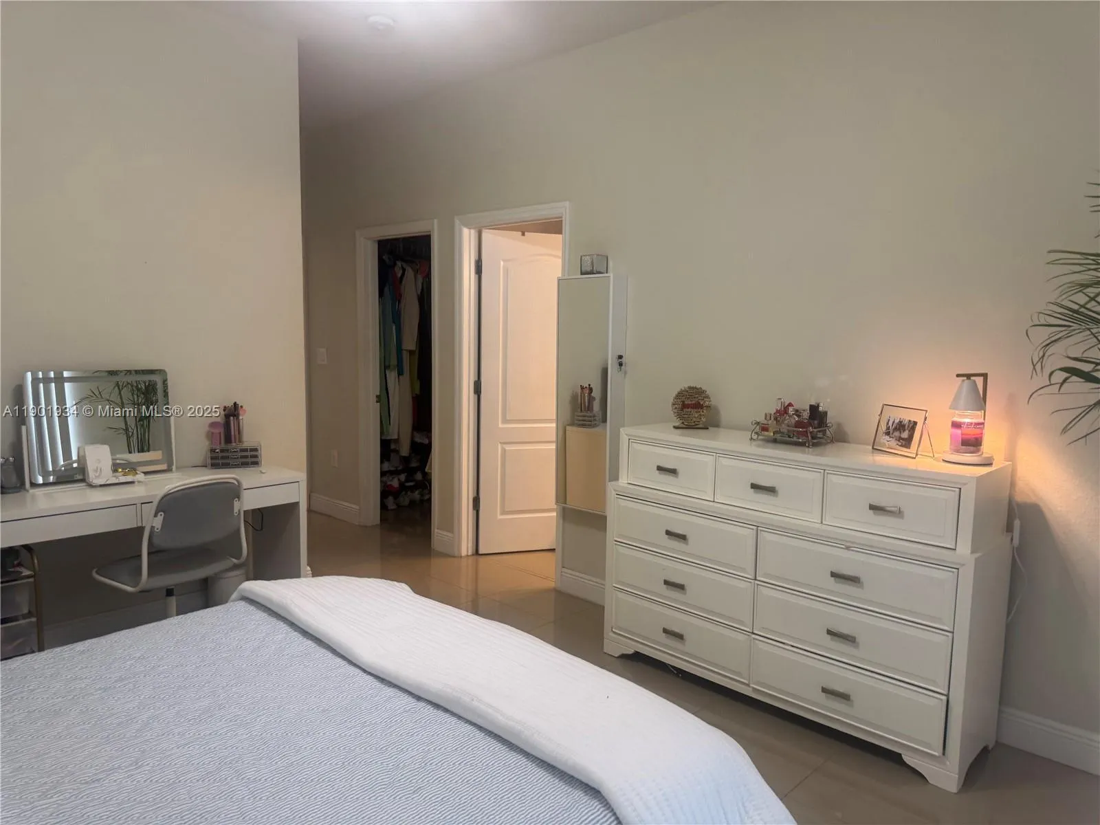 798 Ne 43 St, Oakland Park, Florida 33334, Oakland Park, Florida 33334, ,Residential Income,For Sale,798 Ne 43 St, Oakland Park, Florida 33334,A11901934