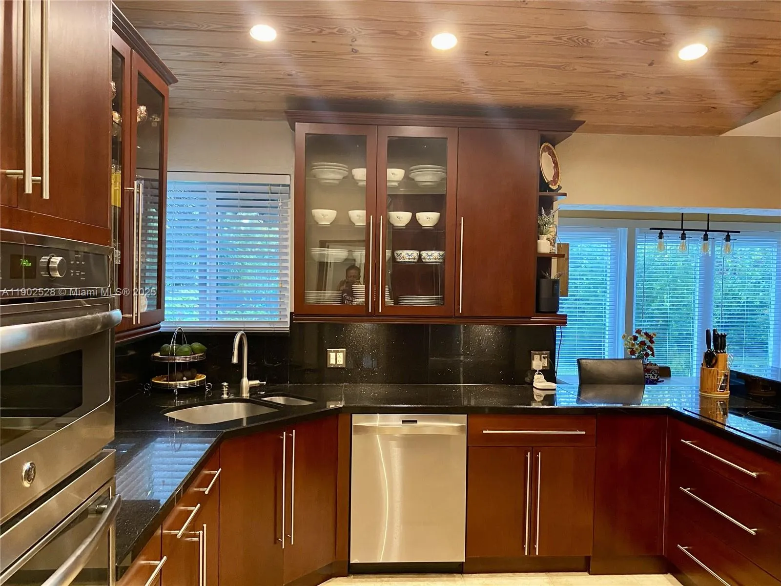 5935 Sw 42nd St, Miami, Florida 33155, Miami, Florida 33155, 3 Bedrooms Bedrooms, ,2 BathroomsBathrooms,Residential,For Sale,5935 Sw 42nd St, Miami, Florida 33155,A11902528