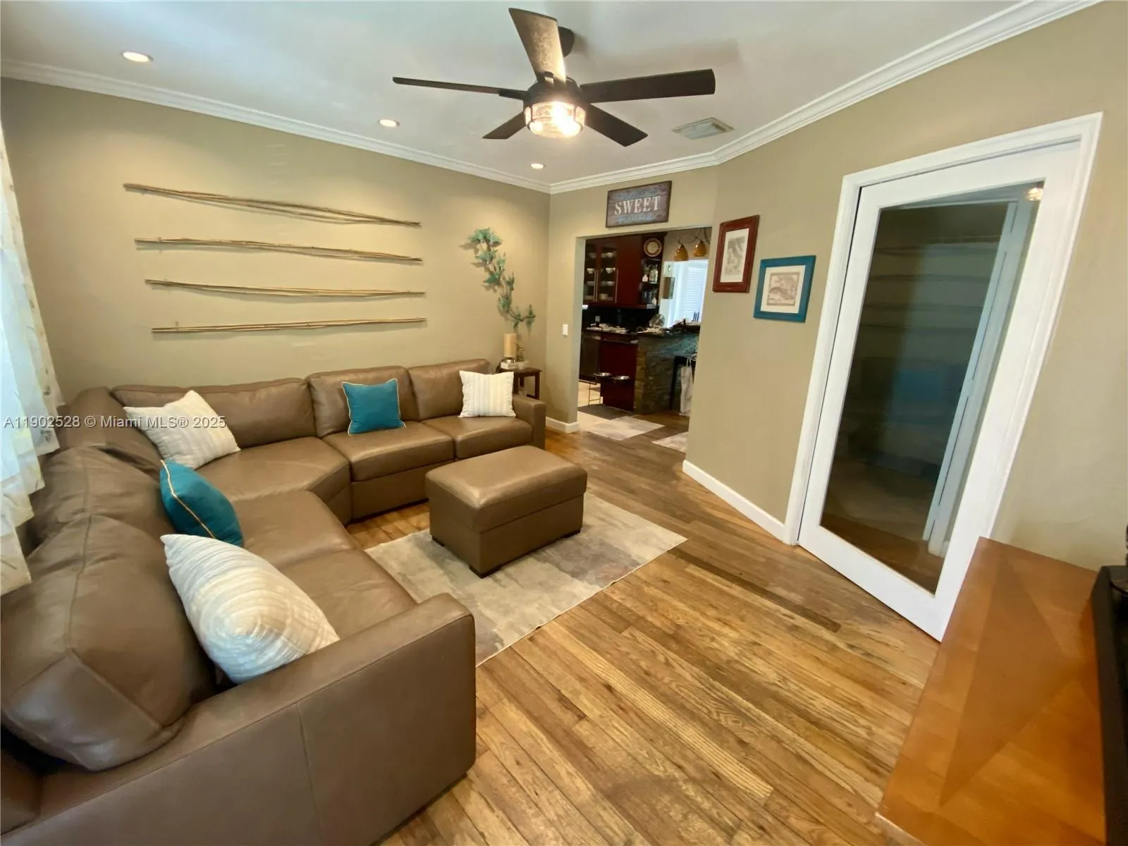 5935 Sw 42nd St, Miami, Florida 33155, Miami, Florida 33155, 3 Bedrooms Bedrooms, ,2 BathroomsBathrooms,Residential,For Sale,5935 Sw 42nd St, Miami, Florida 33155,A11902528