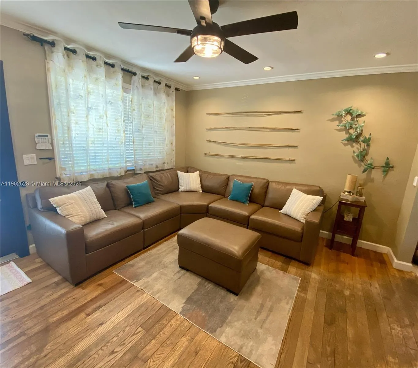 5935 Sw 42nd St, Miami, Florida 33155, Miami, Florida 33155, 3 Bedrooms Bedrooms, ,2 BathroomsBathrooms,Residential,For Sale,5935 Sw 42nd St, Miami, Florida 33155,A11902528