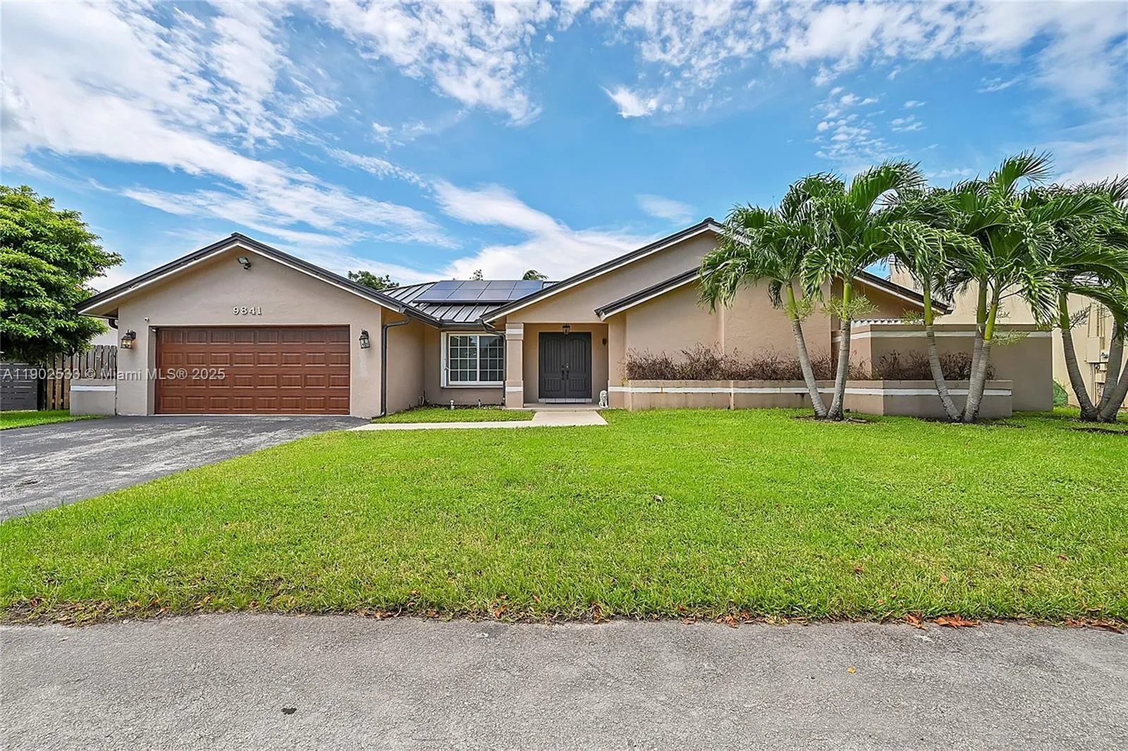 9841 Sw 1st St 9841, Plantation, Florida 33324, Plantation, Florida 33324, 4 Bedrooms Bedrooms, ,2 BathroomsBathrooms,Residential Lease,For Rent,9841 Sw 1st St 9841, Plantation, Florida 33324,A11902533