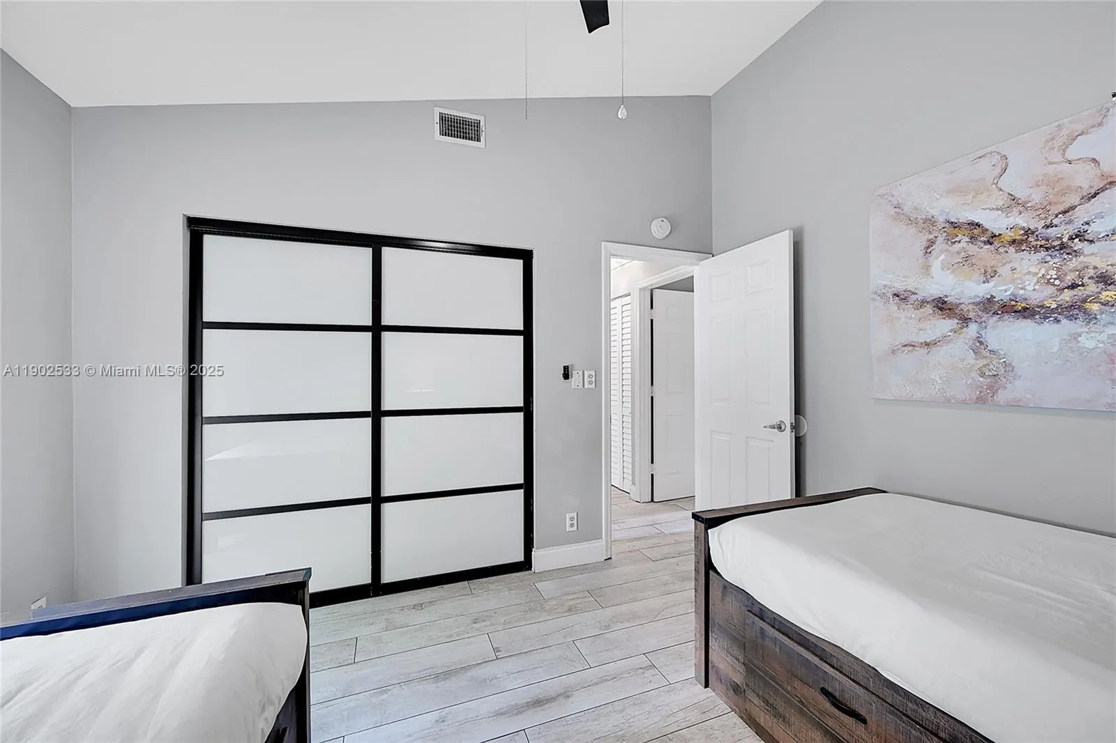 9841 Sw 1st St 9841, Plantation, Florida 33324, Plantation, Florida 33324, 4 Bedrooms Bedrooms, ,2 BathroomsBathrooms,Residential Lease,For Rent,9841 Sw 1st St 9841, Plantation, Florida 33324,A11902533