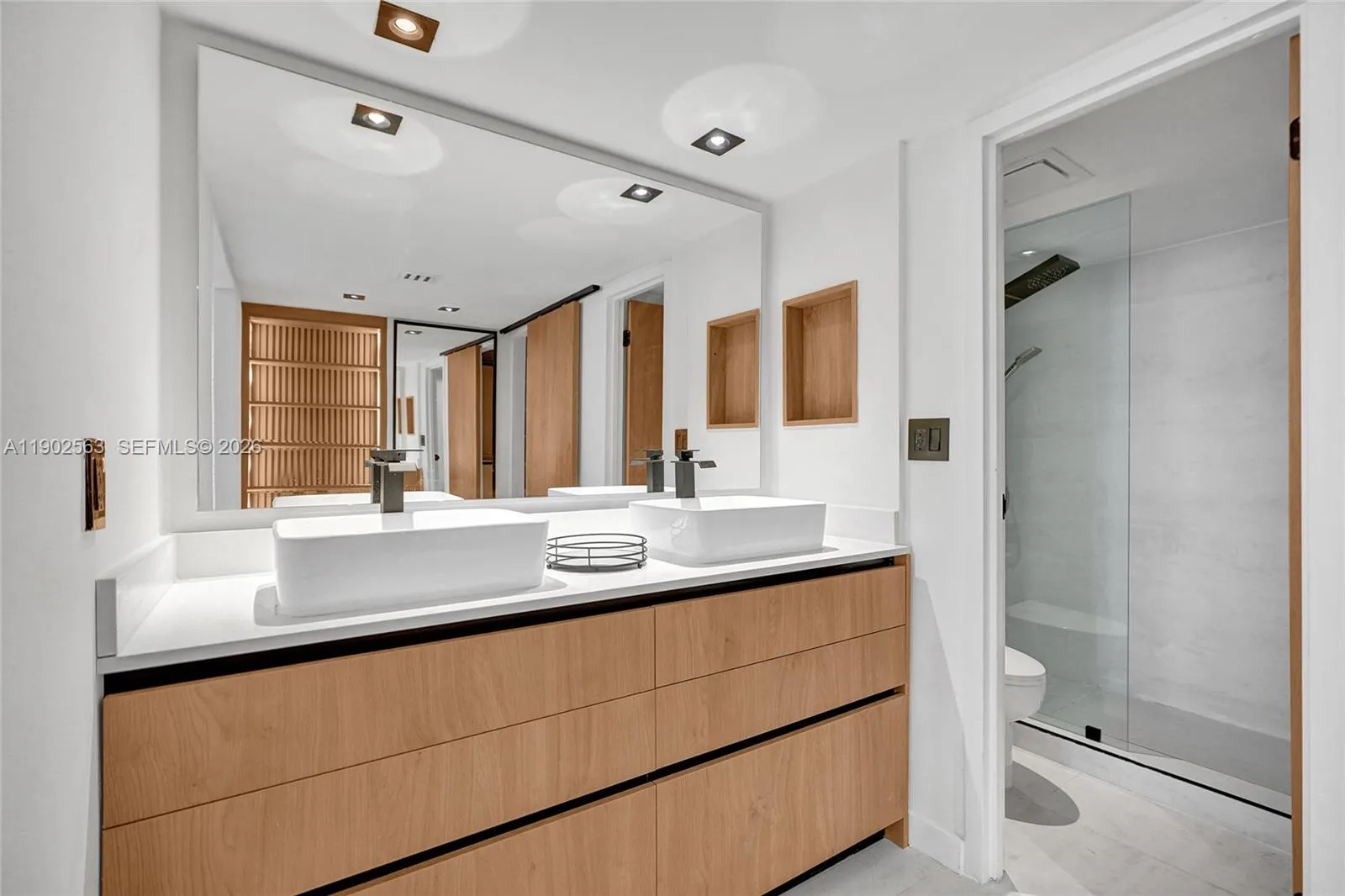 100 Bayview Dr 1901, Sunny Isles Beach, Florida 33, Sunny Isles Beach, Florida 33160, 2 Bedrooms Bedrooms, ,2 BathroomsBathrooms,Residential,For Sale,100 Bayview Dr 1901, Sunny Isles Beach, Florida 33,A11902563