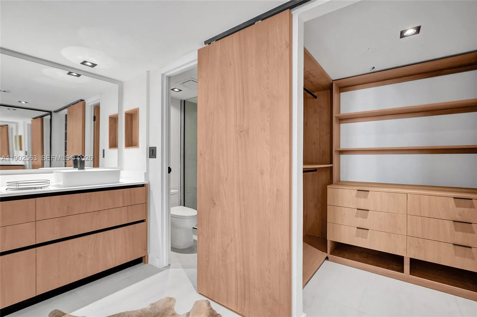 100 Bayview Dr 1901, Sunny Isles Beach, Florida 33, Sunny Isles Beach, Florida 33160, 2 Bedrooms Bedrooms, ,2 BathroomsBathrooms,Residential,For Sale,100 Bayview Dr 1901, Sunny Isles Beach, Florida 33,A11902563