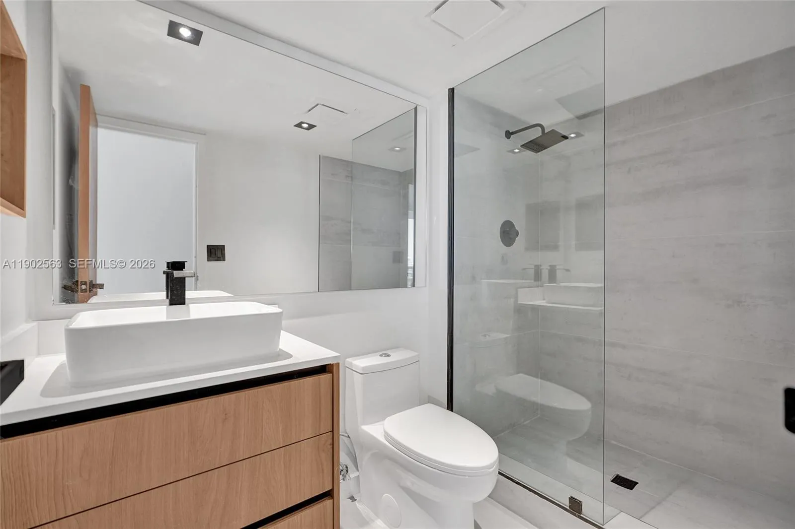 100 Bayview Dr 1901, Sunny Isles Beach, Florida 33, Sunny Isles Beach, Florida 33160, 2 Bedrooms Bedrooms, ,2 BathroomsBathrooms,Residential,For Sale,100 Bayview Dr 1901, Sunny Isles Beach, Florida 33,A11902563