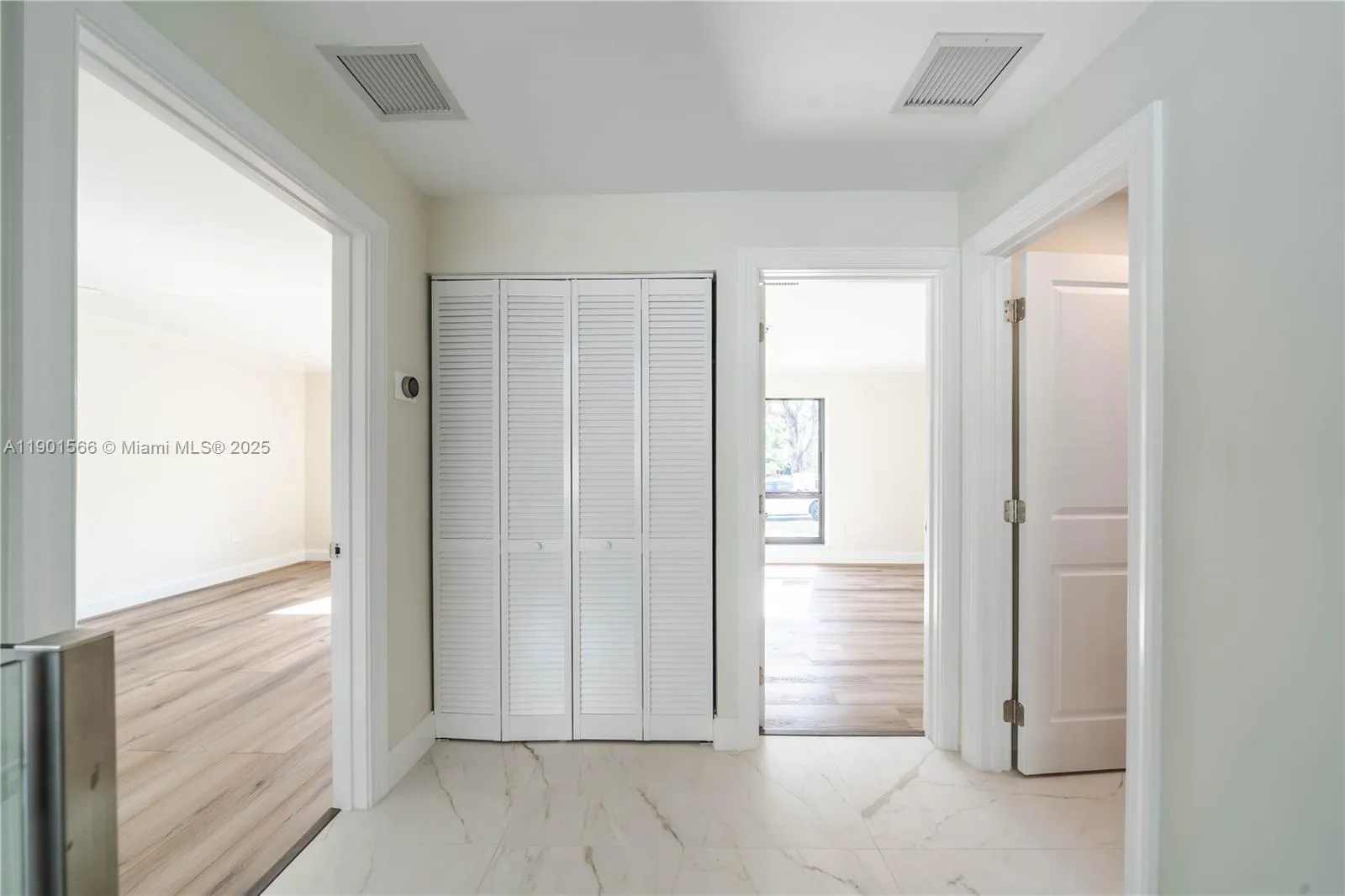 842 W Coco Plum Cir, Plantation, Florida 33324, Plantation, Florida 33324, 3 Bedrooms Bedrooms, ,3 BathroomsBathrooms,Residential,For Sale,842 W Coco Plum Cir, Plantation, Florida 33324,A11901566