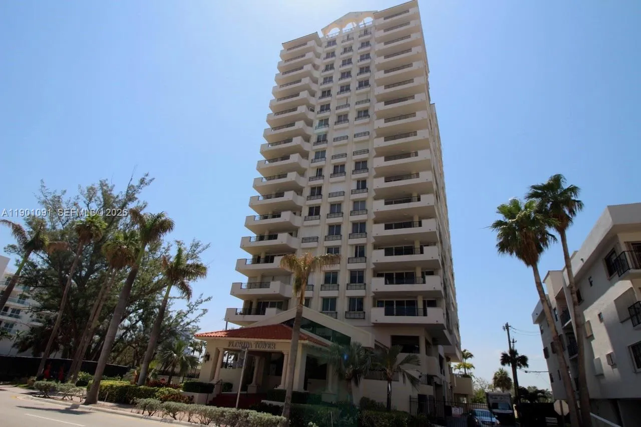 6422 Collins Ave 701, Miami Beach, Florida 33141, Miami Beach, Florida 33141, 2 Bedrooms Bedrooms, ,2 BathroomsBathrooms,Residential Lease,For Rent,6422 Collins Ave 701, Miami Beach, Florida 33141,A11901091