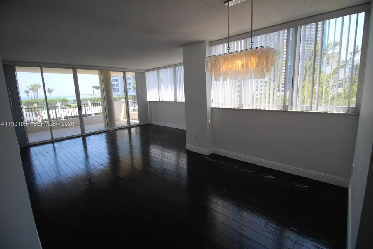 6422 Collins Ave 701, Miami Beach, Florida 33141, Miami Beach, Florida 33141, 2 Bedrooms Bedrooms, ,2 BathroomsBathrooms,Residential Lease,For Rent,6422 Collins Ave 701, Miami Beach, Florida 33141,A11901091