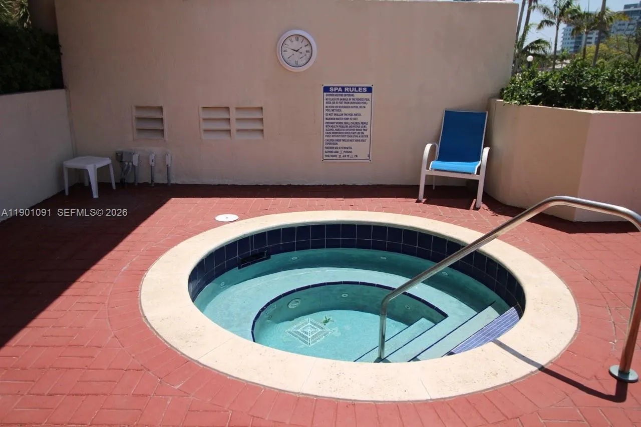 6422 Collins Ave 701, Miami Beach, Florida 33141, Miami Beach, Florida 33141, 2 Bedrooms Bedrooms, ,2 BathroomsBathrooms,Residential Lease,For Rent,6422 Collins Ave 701, Miami Beach, Florida 33141,A11901091